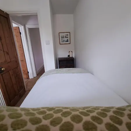 Huge 4 Bed In The Heart Of Kettering Villa Exterior photo