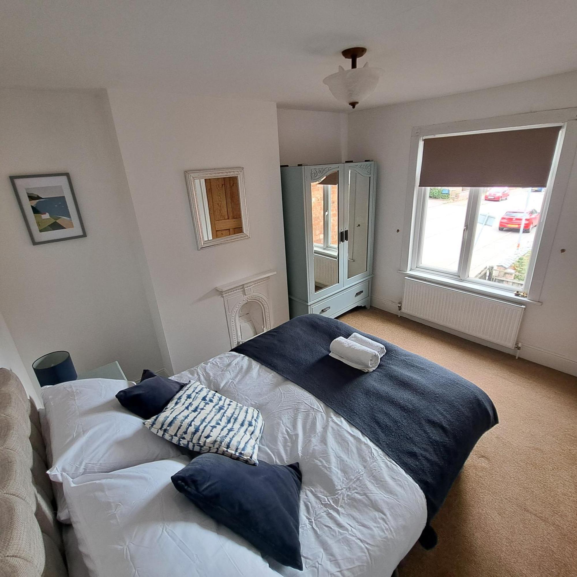 Holiday home Huge 4 Bed In The Heart Of Kettering