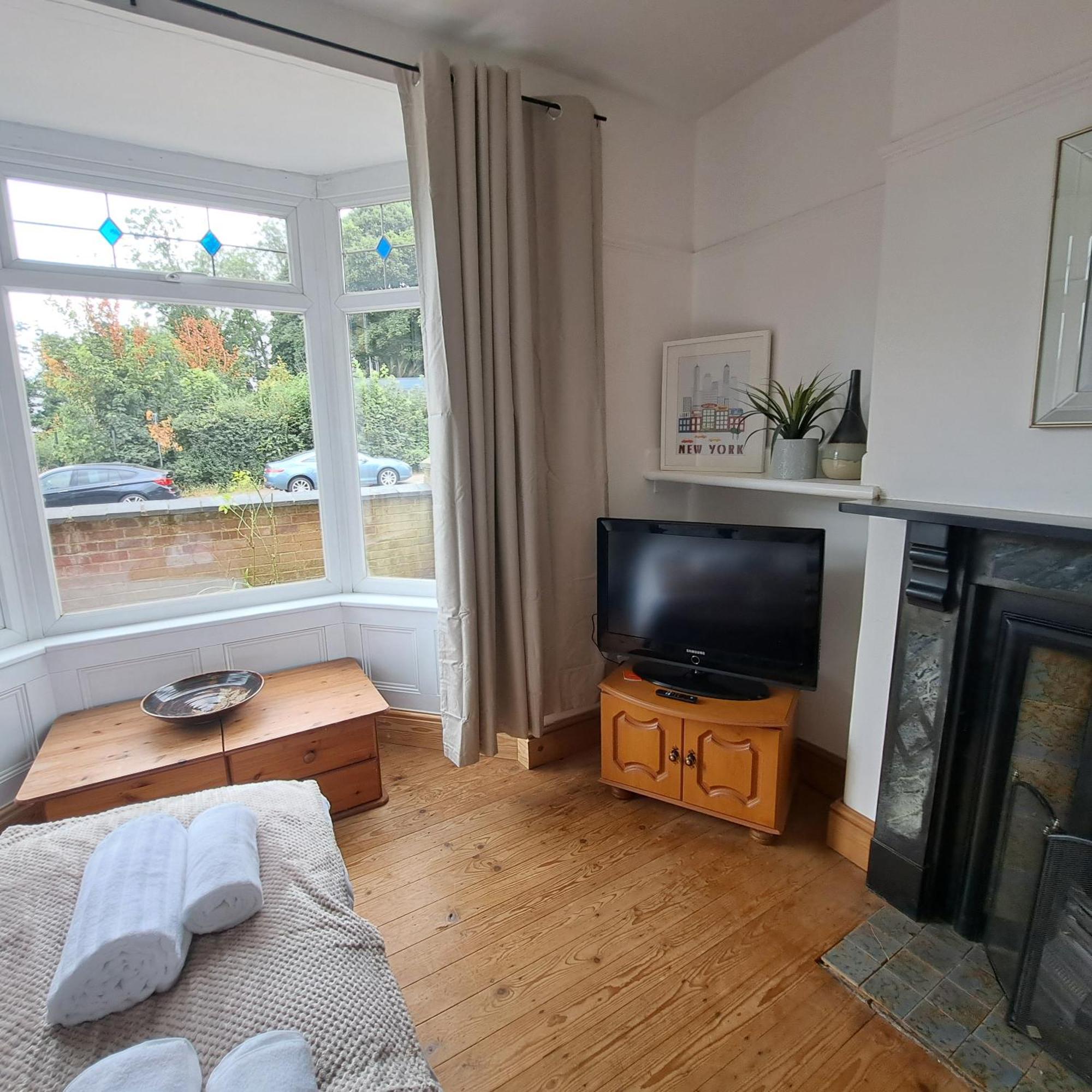 Huge 4 Bed In The Heart Of Holiday home *