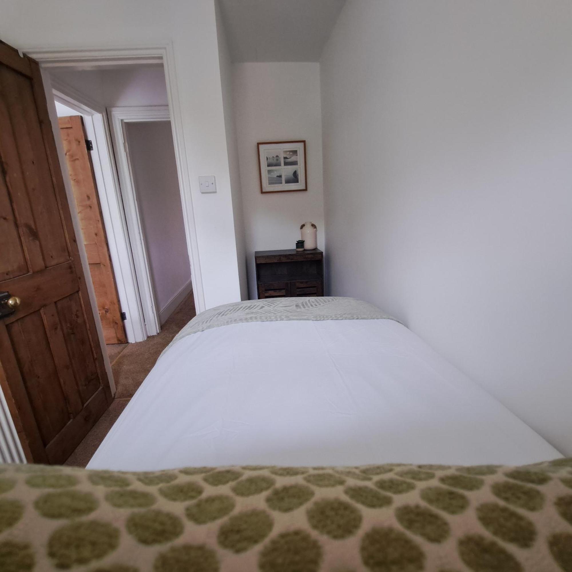 Huge 4 Bed In The Heart Of